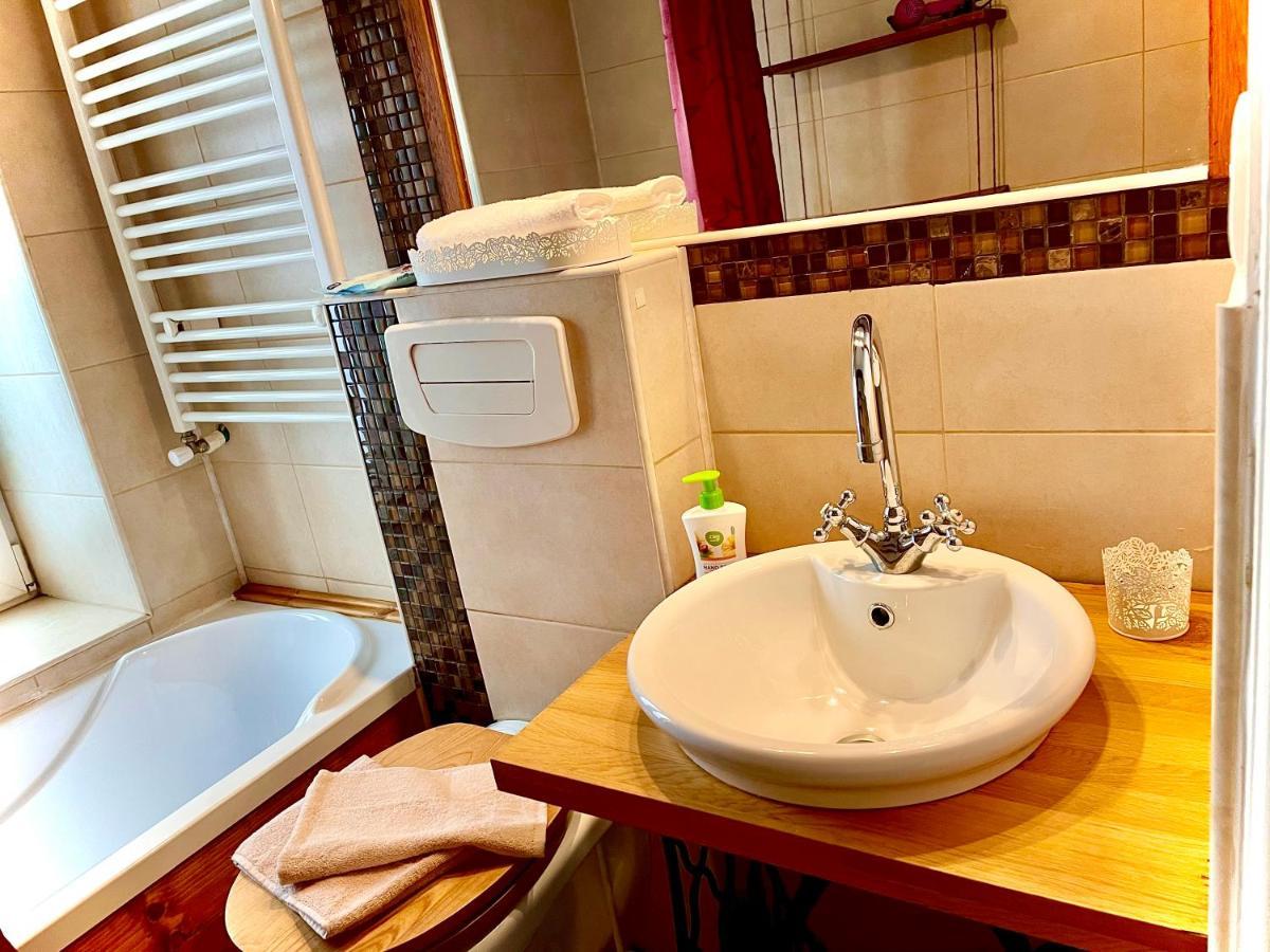 Apartament Rustic In Centrul Istoric Leilighet Braşov Eksteriør bilde