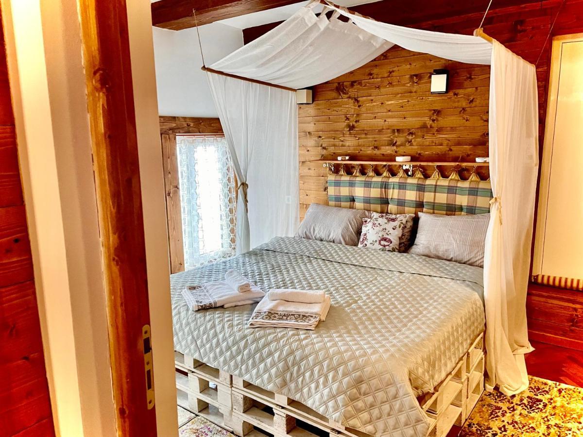 Apartament Rustic In Centrul Istoric Leilighet Braşov Eksteriør bilde